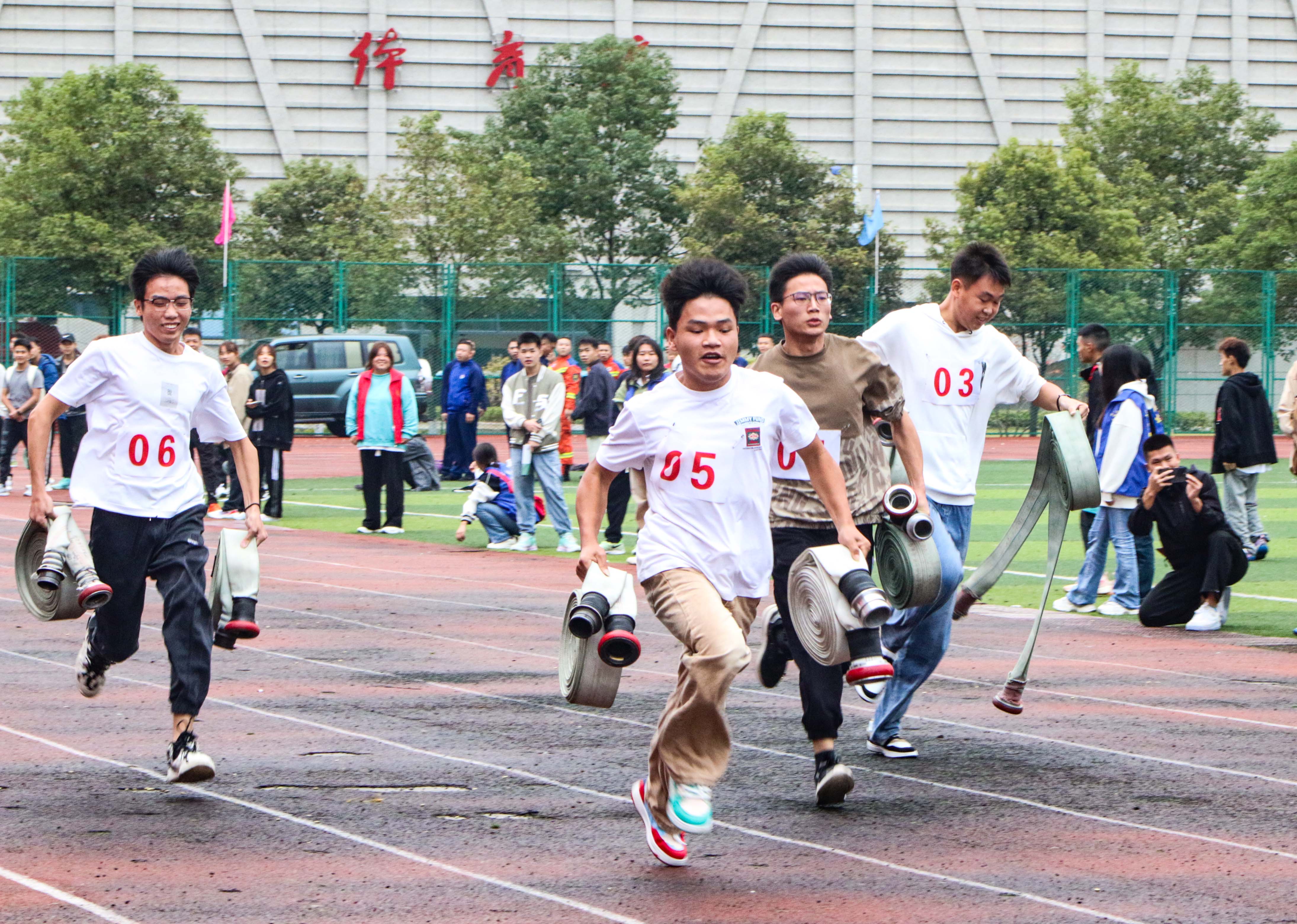 2023年德江县消防宣传月活动启动仪式暨第二届大学生消防技能运动会在贵州工程职业学院举行(图13)